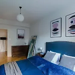 Amazing, Spacious Apartment In The City Center!