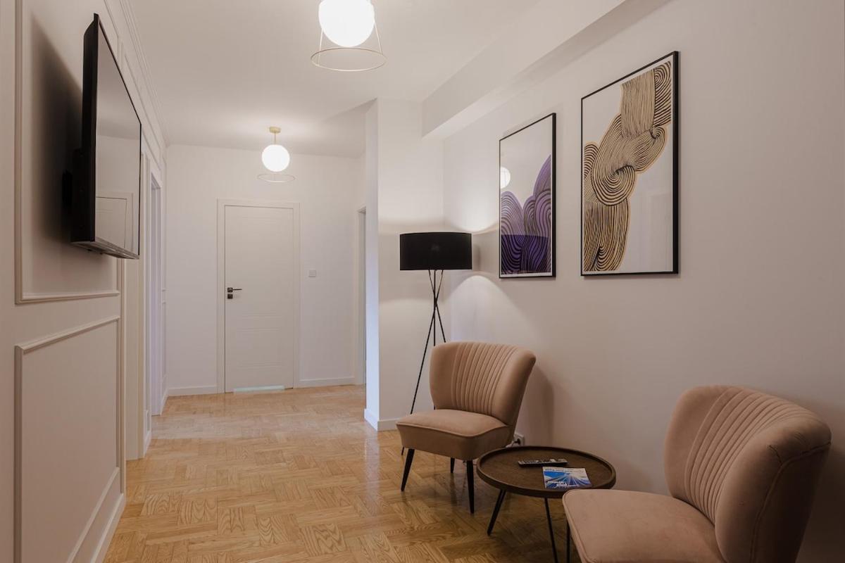 Amazing, Spacious In The Center! Apartament
