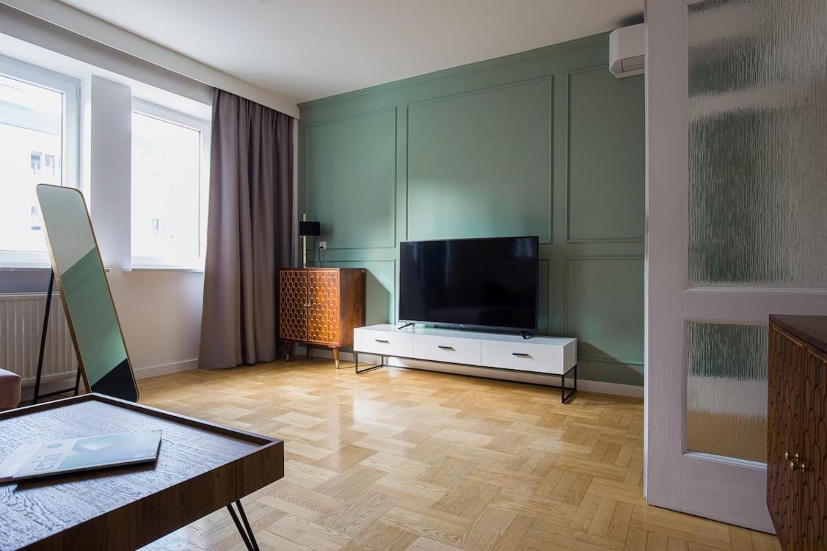 Amazing, Spacious In The Center! Apartament